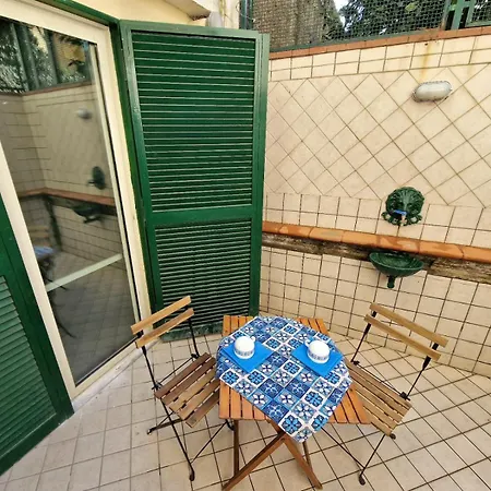 Parthenope's House نابولي